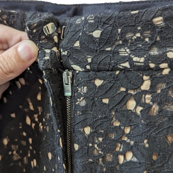 STELLA McCartney Black Lace Cuffed Culottes Pants (EU 38 / US 4) - Picture 5 of 8